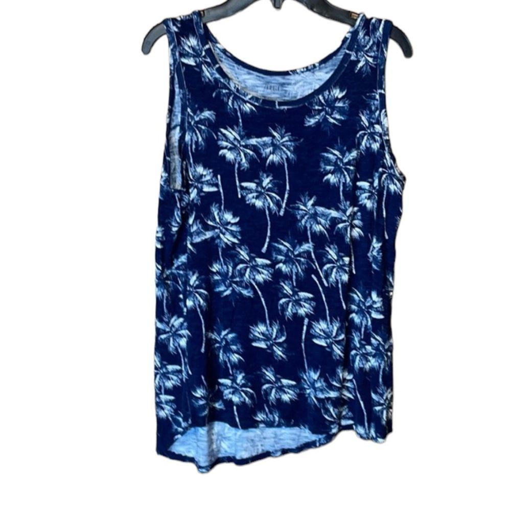 •A.N.A(a new approach)• PALM TREE NAVY BLUE TANK TOP IN SIZE SMALL